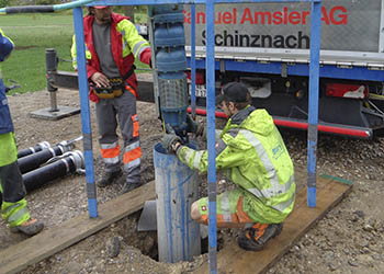 Grundwasserbohrung, Grundwasser-Pumpeneinbau in Aarburg, Oftringen